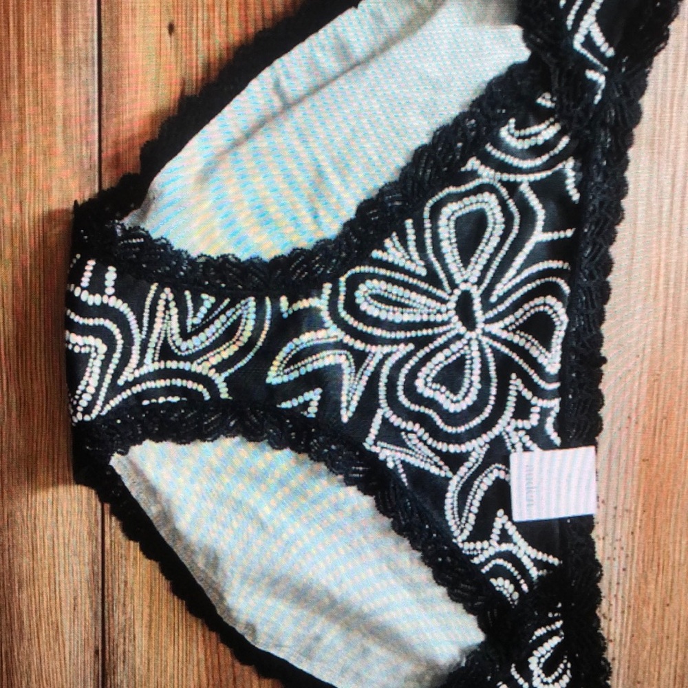 New Auden Women’s Panties Cotton Blend Bikini size XL 16 Black white Floral